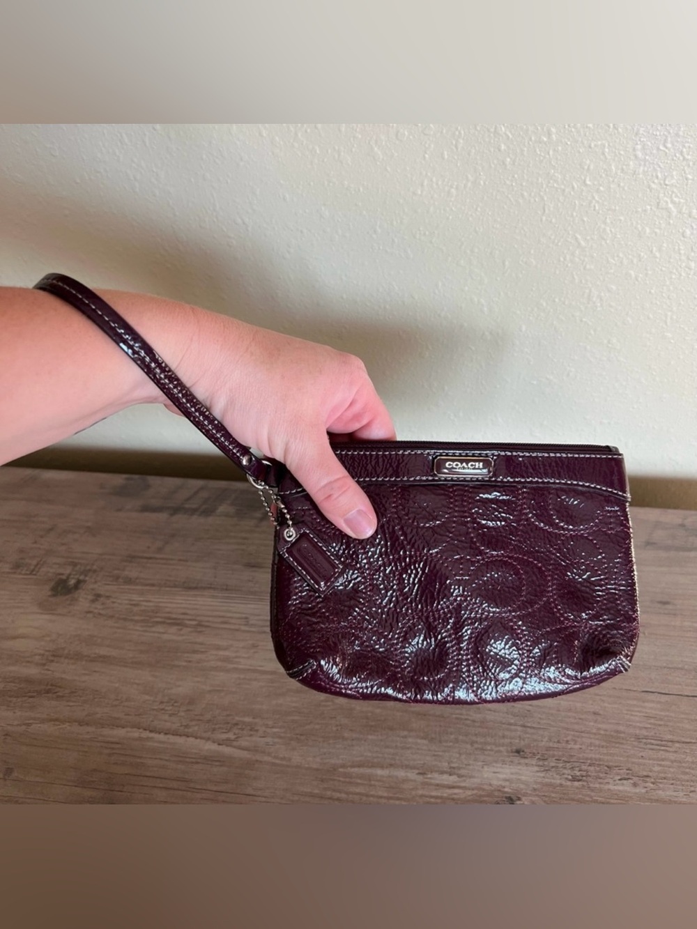 COACH Wristlet Clutch Patent Leather Dark Plum Purple Hang Tag Zip Travel Y2K